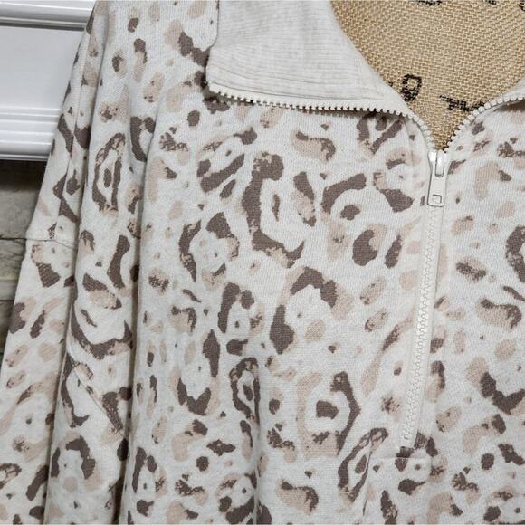 American Eagle Aerie Leopard OVERSIZED Super Soft Zip Sweatshirt Size Medium - Picture 4 of 8